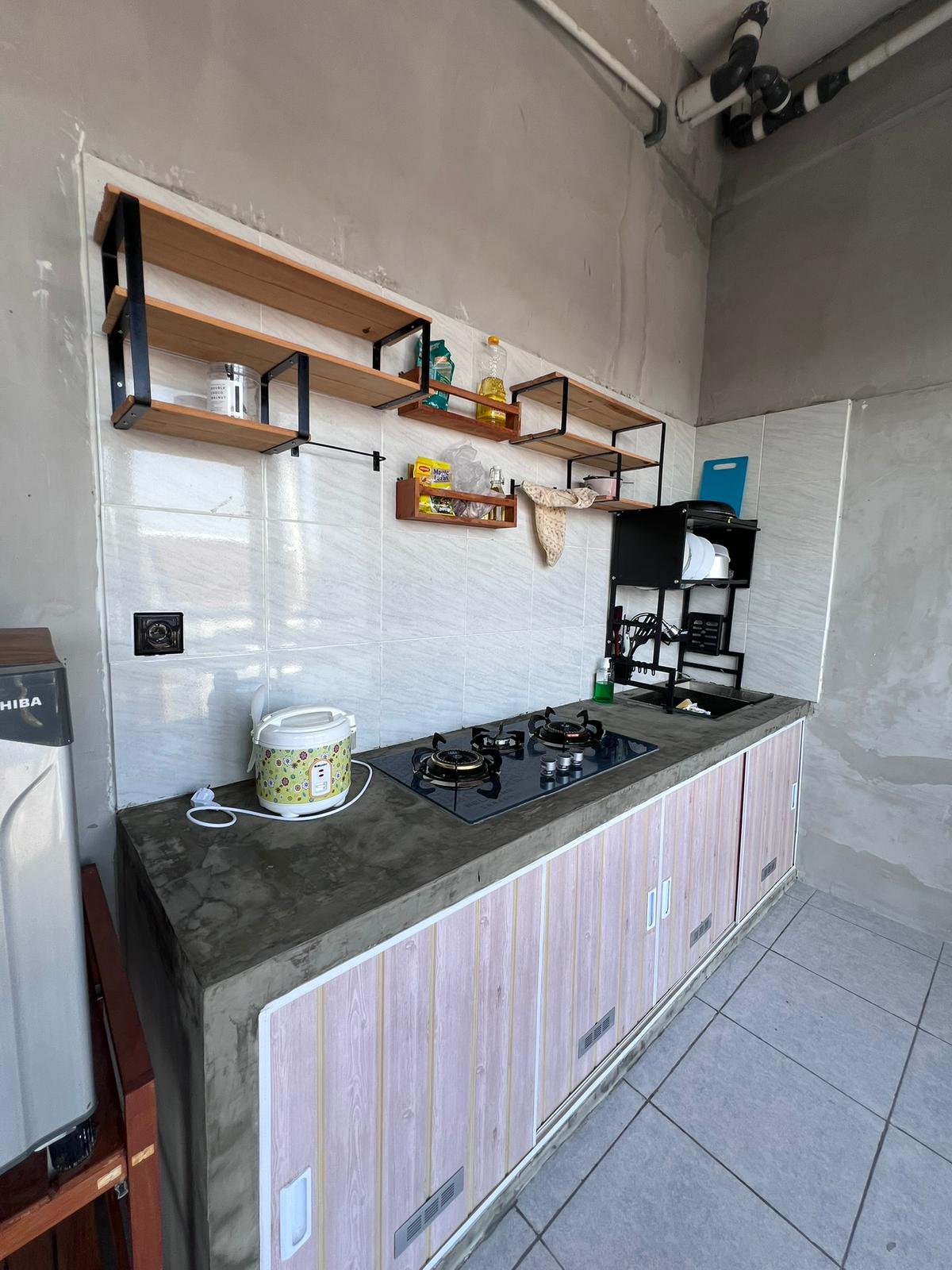 Dapur umum kost Graha Tirta Sidoarjo industrial style